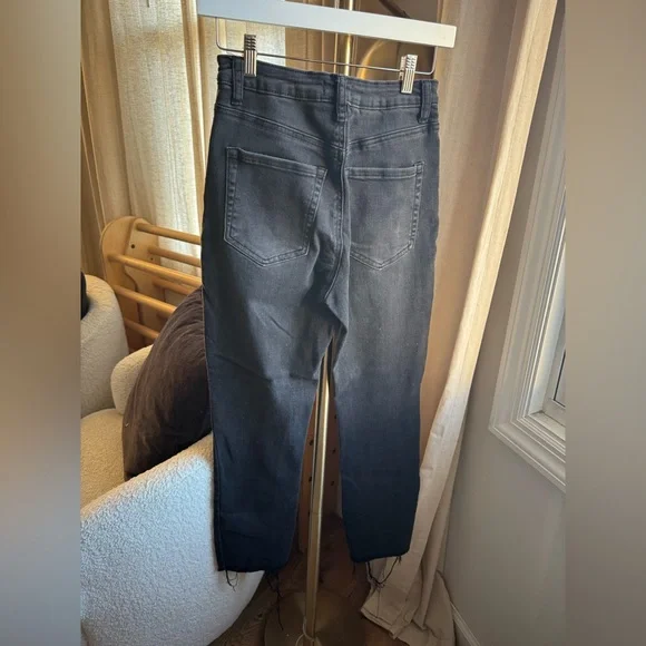 Forever 21 Women Dark Gray Skinny Jeans | 26 - Picture 5 of 6